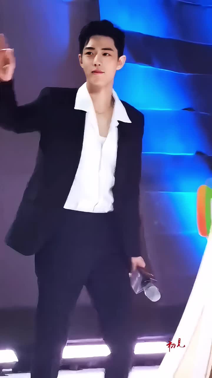 陈情令魏无羡肖战，白衣少年意气风发，用演技征服万千观众