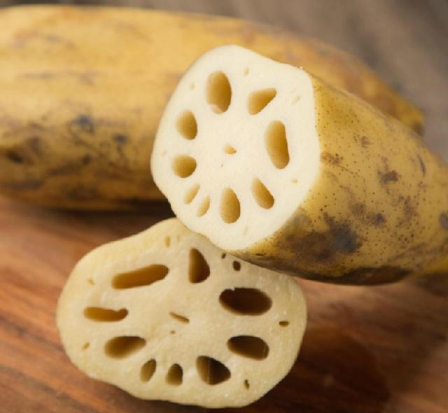 莲藕也有区别,七孔和九孔你知道有什么不同吗?前半辈子都白吃了休闲区蓝鸢梦想 - Www.slyday.coM 莲藕也有区别,七孔和九孔你知道有什么不同吗?前半辈子都白吃了休闲区蓝鸢梦想 - Www.slyday.coM