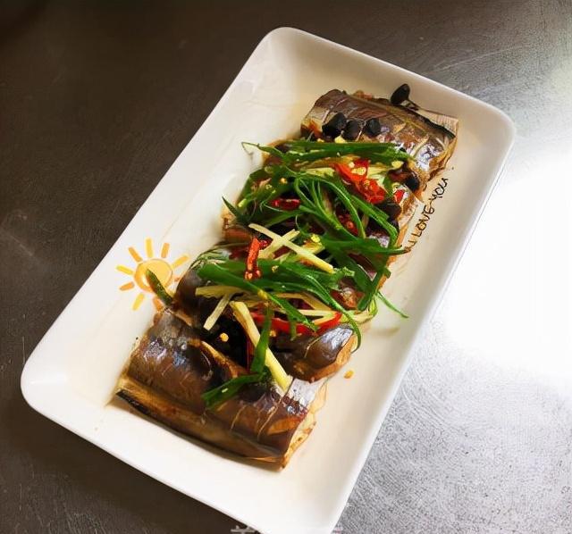 东盛澜小厨房丨豆豉蒸鳗鱼