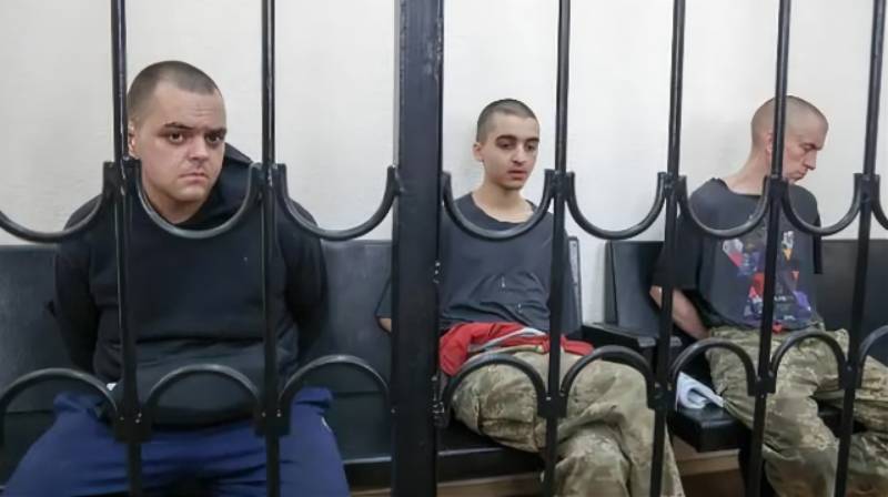 “妈妈我时间不多了”:在DPR被判死的英国雇佣兵打电话给母亲休闲区蓝鸢梦想 - Www.slyday.coM “妈妈我时间不多了”:在DPR被判死的英国雇佣兵打电话给母亲休闲区蓝鸢梦想 - Www.slyday.coM