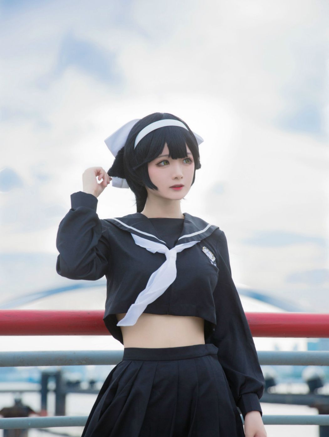 碧蓝航线高雄cos:指挥官,偶尔这样在江边闲逛也不错呢?