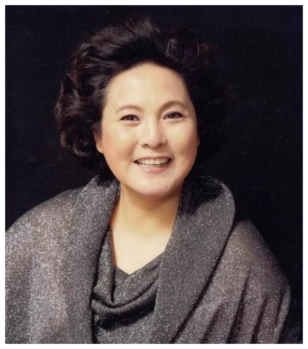 被"逼"离婚,流落街头,郭凯敏前妻张芝华的报复手段"真解恨"