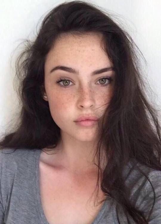 谁说美丽的脸庞一定要冰清玉洁?看看那些有雀斑的外国俏皮美少女_高清