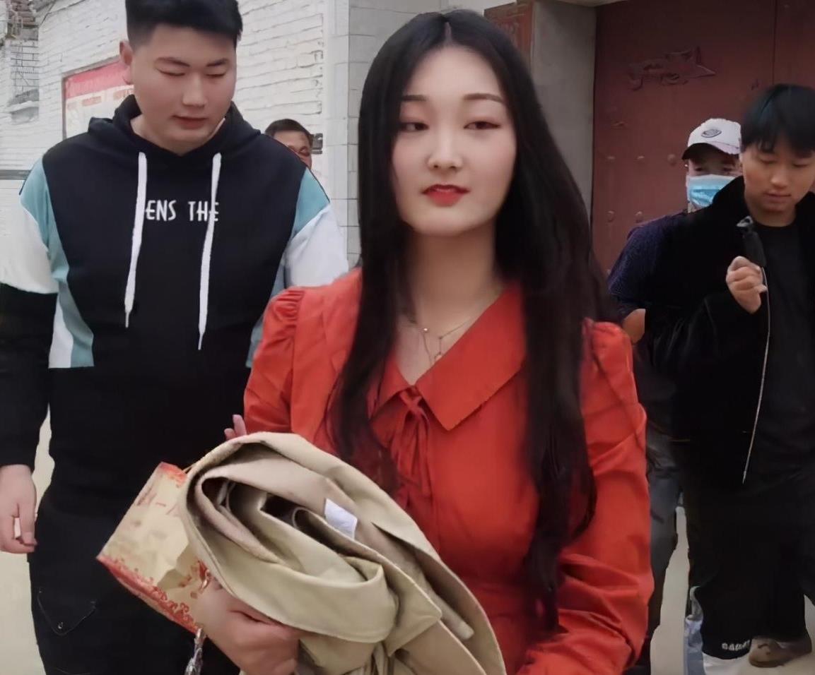 朱之文儿媳妇又美了!