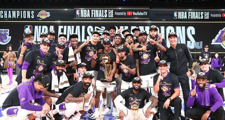 2020年这一冠,湖人队不仅追平历史第一,还迅速完成重建!