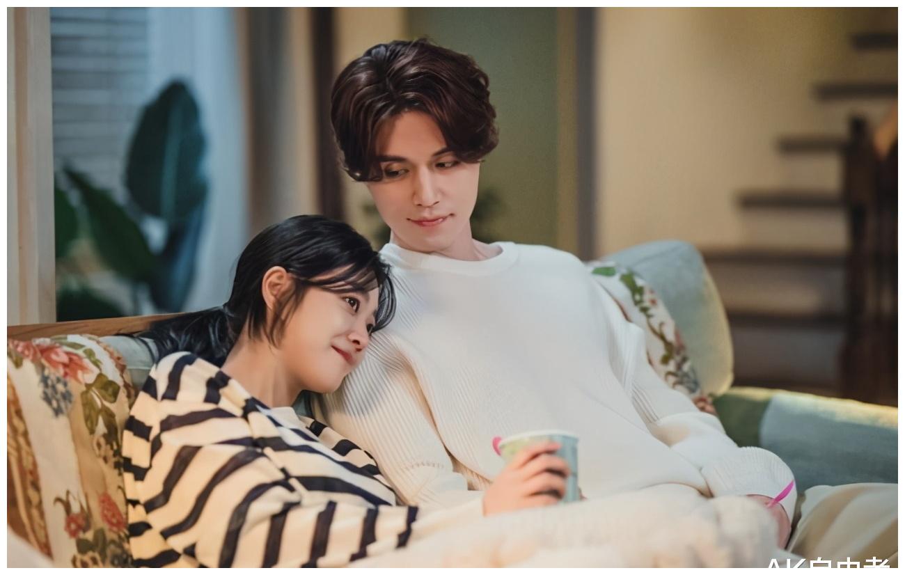 浪漫演技专家李栋旭和赵宝儿创造了令人心动的瞬间一幕又一幕