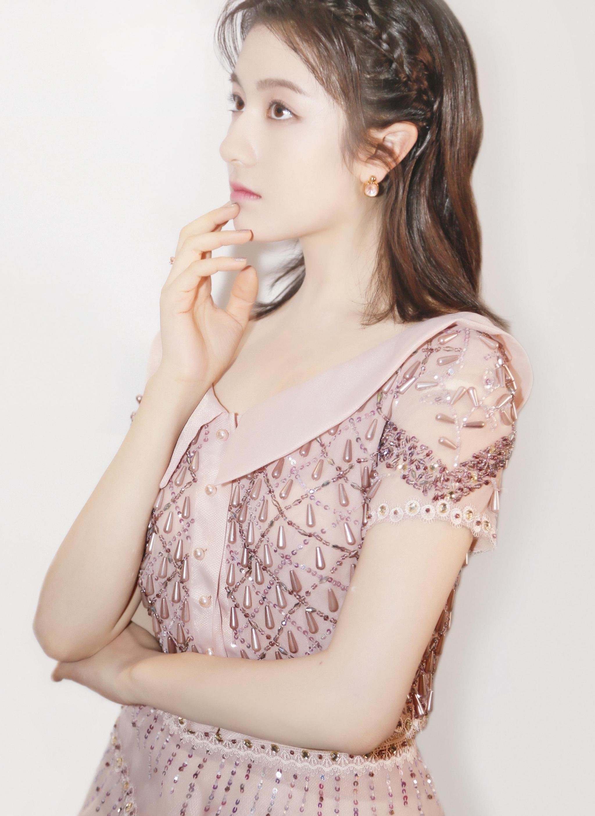女神李兰迪:第6161期气质潮流美图欣赏_高清图集_新浪网