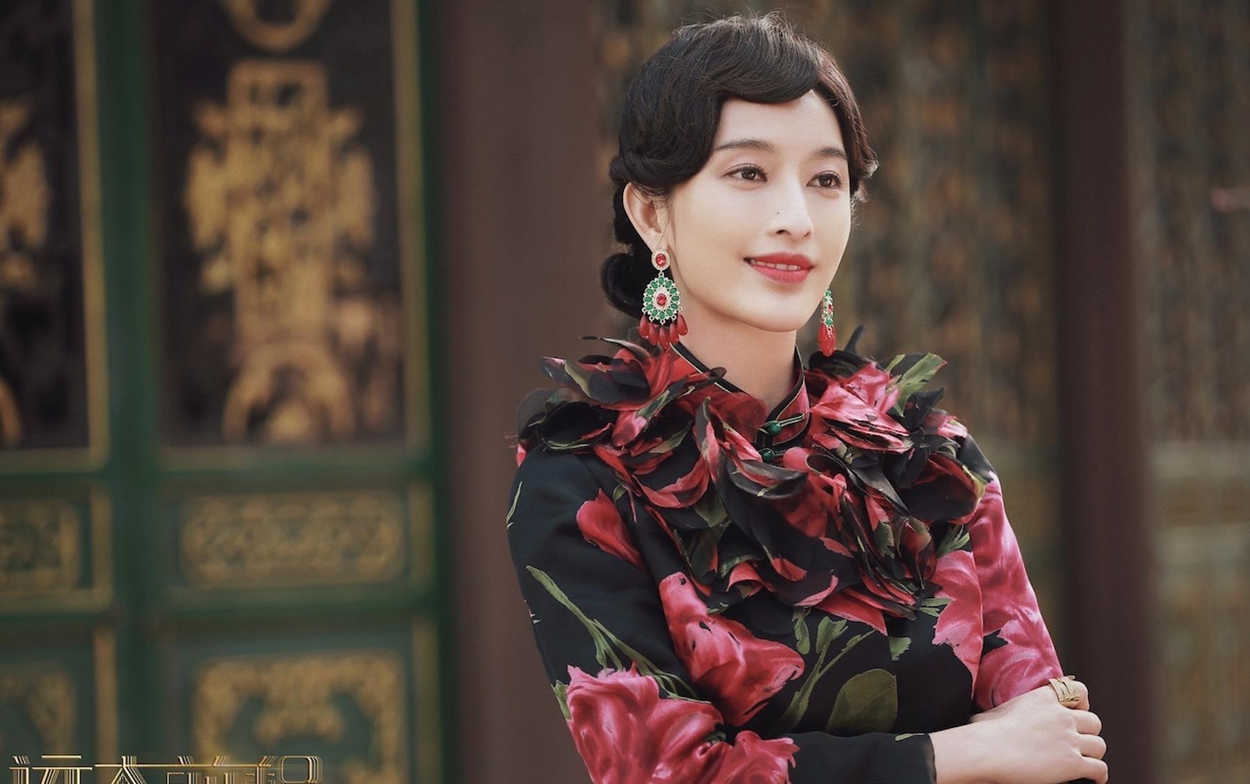 小阿俏是电视剧《远大前程》中的角色,她是十三太保中唯一一个女太保