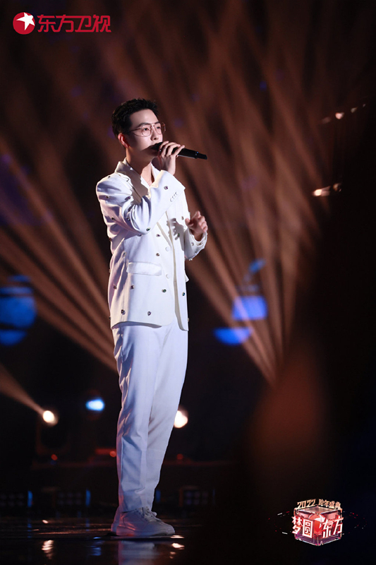 东方卫视跨年晚会质量惊艳,礼赞平凡英雄,五大情感点,昂扬振奋休闲区蓝鸢梦想 - Www.slyday.coM 东方卫视跨年晚会质量惊艳,礼赞平凡英雄,五大情感点,昂扬振奋休闲区蓝鸢梦想 - Www.slyday.coM