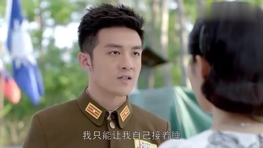 乱世丽人行何楚天带着疏影到了军营还和虎子练起了摔跤