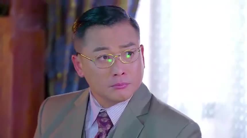 百战天狼新来的职员文文静静马昊天一看竟是女特工假扮的