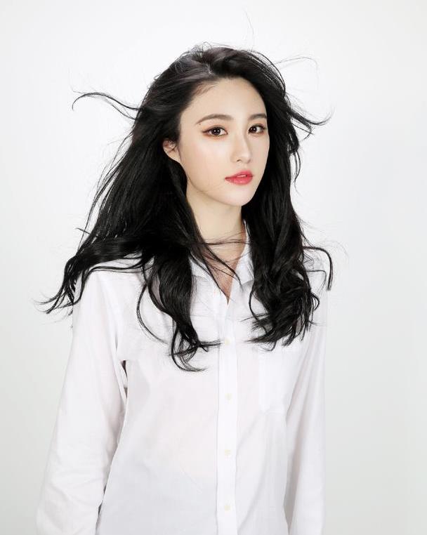 女神刘丁菡:第4853期气质潮流美图欣赏