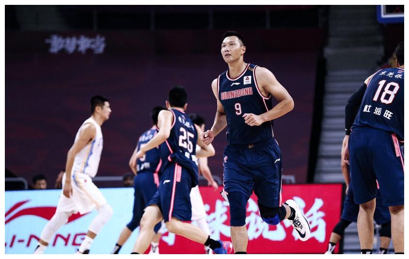 广东男篮进行人员调整!潜力新星获杜峰重点培养,他或成赵睿替身