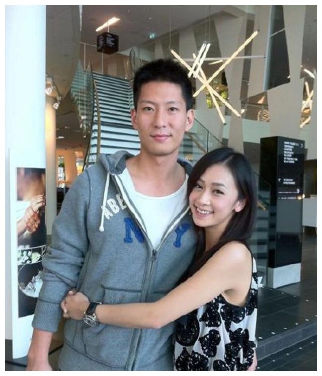 36岁台湾最美歌手随时上岸做百亿媳妇|黄心|薛芝伦|男友_新浪新闻