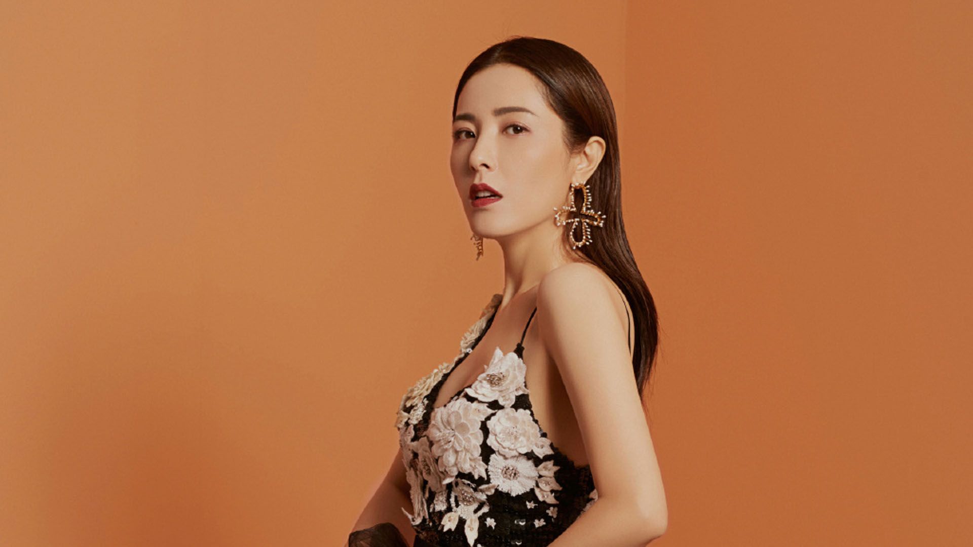 图集:分享一组女明星曾黎的高清壁纸,欢迎收藏!