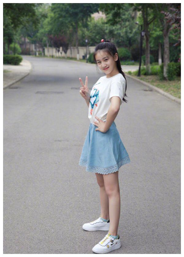 姚明女儿近照曝光,要知道她才刚刚10岁,这身高已"失控"!