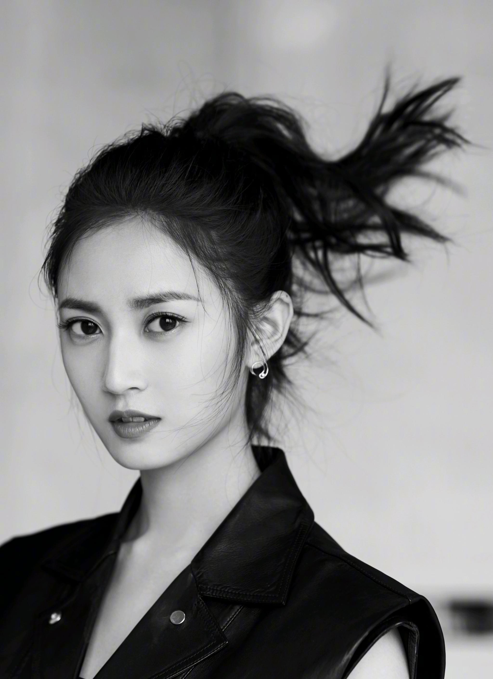 陈钰琪气质动人,居然有点朱茵在大话西游时期的风采