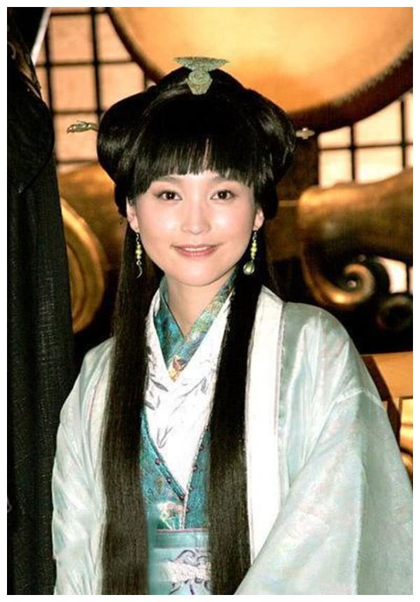 《神话》十年,三美齐聚浪姐,张萌金莎拥抱,白冰旁观,谁变了?