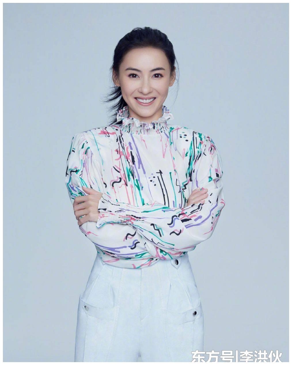 张柏芝晒侧颜照庆40岁生日三个儿子陪在身旁单亲妈妈也幸福