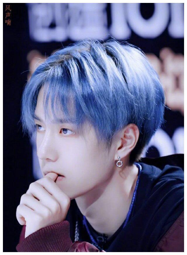 当红娱乐男女爱豆银灰发色合集你最喜欢哪一位