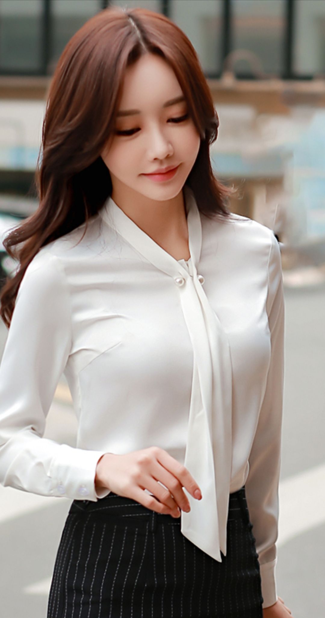 孙允珠：都市白领OL黑丝短裙制服诱惑，曼妙多姿性感优雅