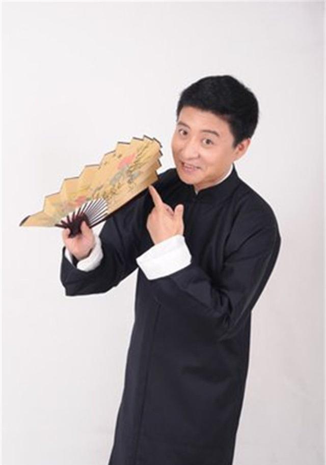 中央电视台摄制组25日发布消息称,德云社著名主持人张云雷受邀参加