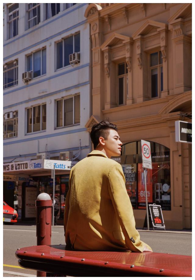 张云雷晒全身照暗示经历四个阶段劫后重生要怎么走好看呀