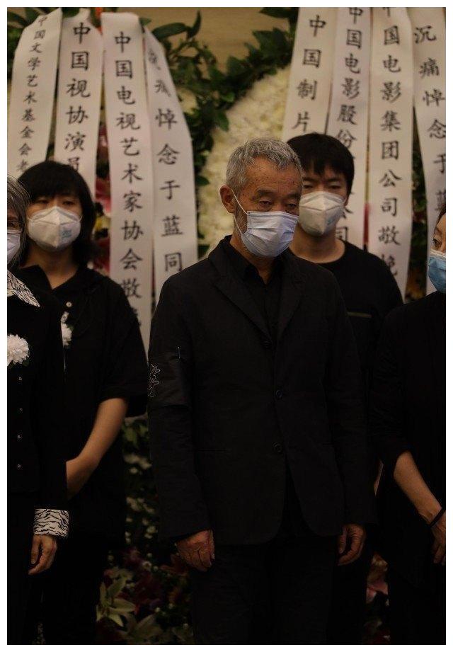 于蓝追悼会在八宝山举行!63岁葛优精神状况不好,身体暴瘦!