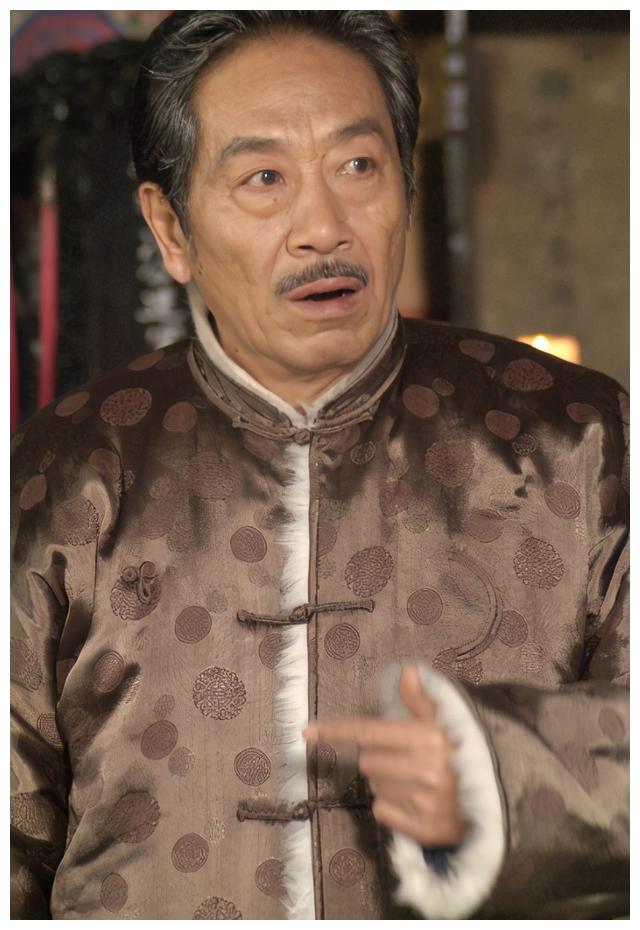 反派"那麻子",是《大秧歌》中饰演亦正亦邪的吴家族长吴乾坤……对于