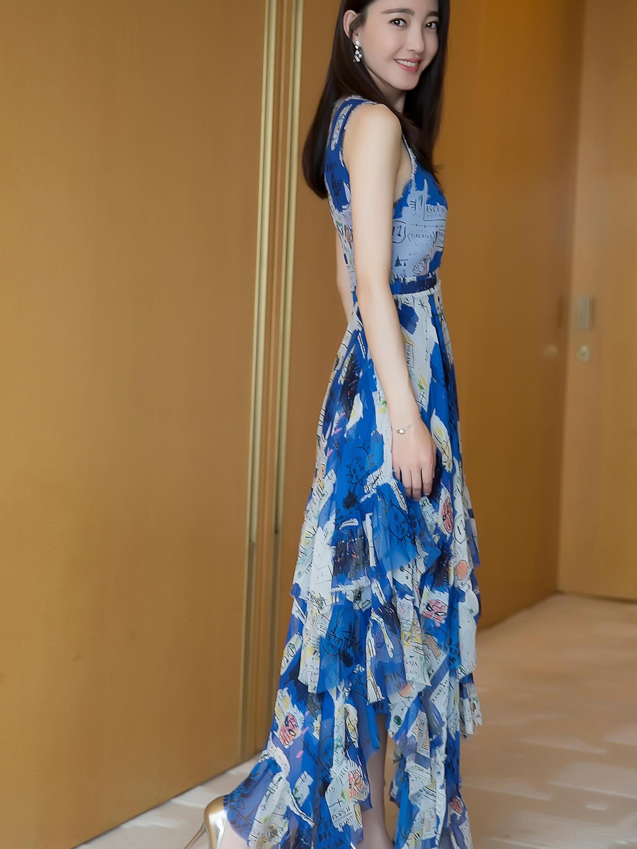 王丽坤:第7001期时尚潮流美图欣赏