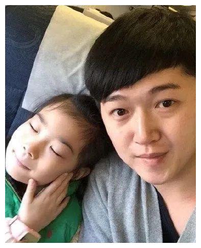 二婚嫁小鲜肉再次遭遇离异|李菁菁|张金华|王颢森_新浪新闻