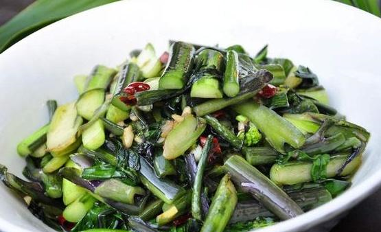 炒红菜苔时,不少人把这1步“忽略”了,难怪吃着不脆,还不入味休闲区蓝鸢梦想 - Www.slyday.coM 炒红菜苔时,不少人把这1步“忽略”了,难怪吃着不脆,还不入味休闲区蓝鸢梦想 - Www.slyday.coM