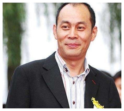 60岁老戏骨张光北近照曝光,依然硬朗帅气,27岁女儿美貌动人