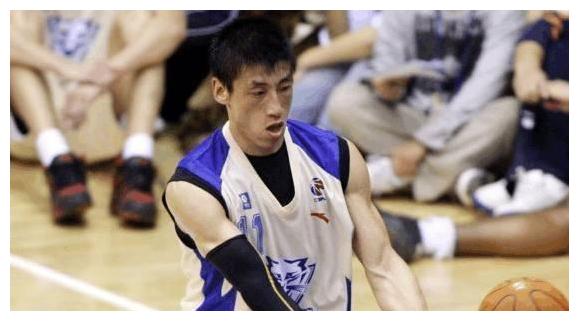 路人王18冠王,42岁体脂率仍5%|王晶|路人|cba联赛_新浪新闻