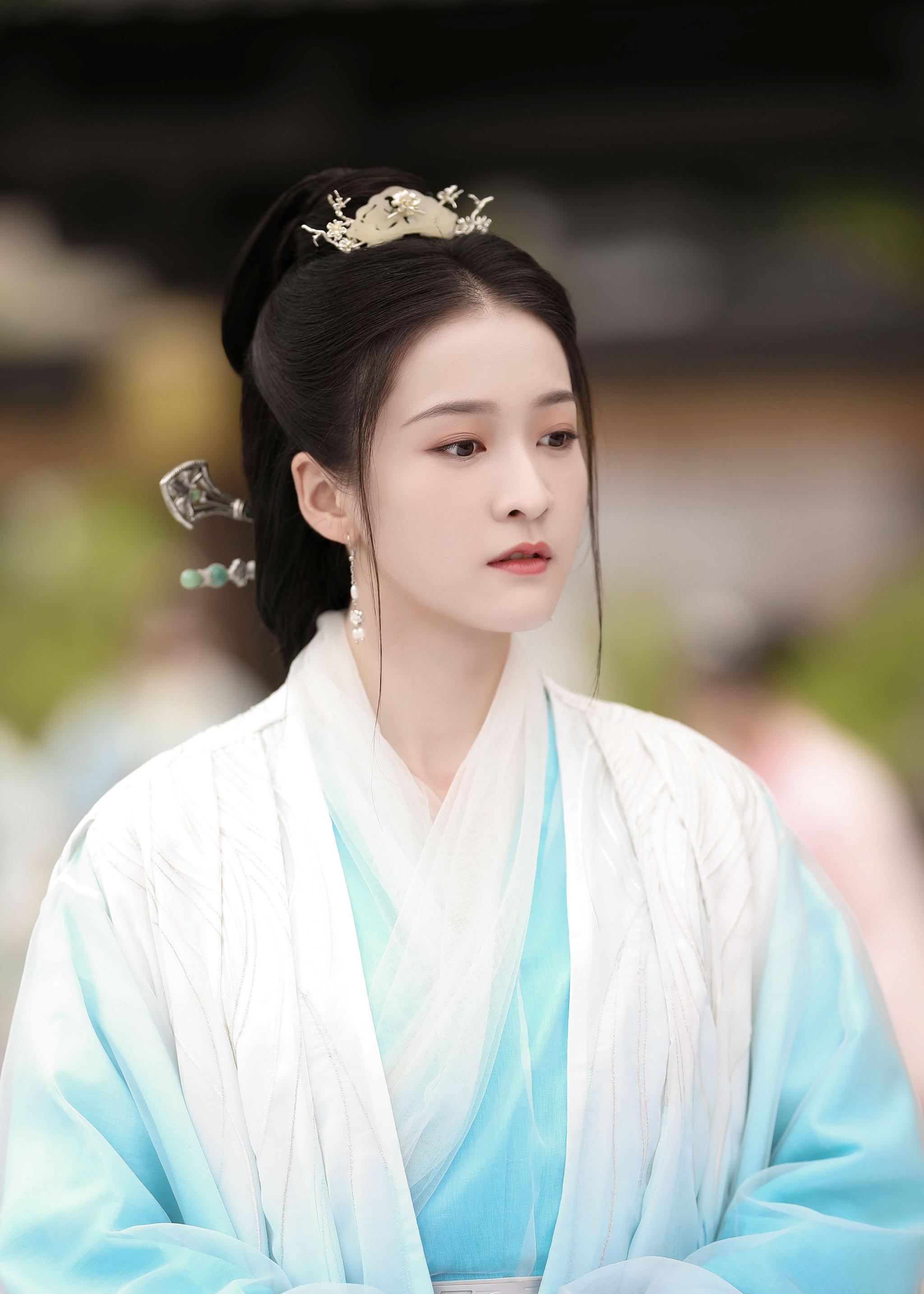 《白发》大结局,最后还想吹一次女主的造型和服饰真心美爆了_高清图集