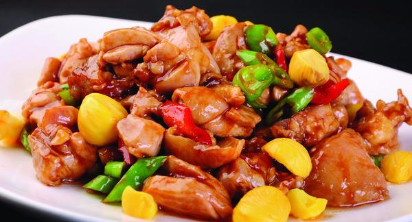 炖鸡肉时,先焯水、直接炖都不对!教你正确做法,鸡肉香嫩特解馋休闲区蓝鸢梦想 - Www.slyday.coM 炖鸡肉时,先焯水、直接炖都不对!教你正确做法,鸡肉香嫩特解馋休闲区蓝鸢梦想 - Www.slyday.coM