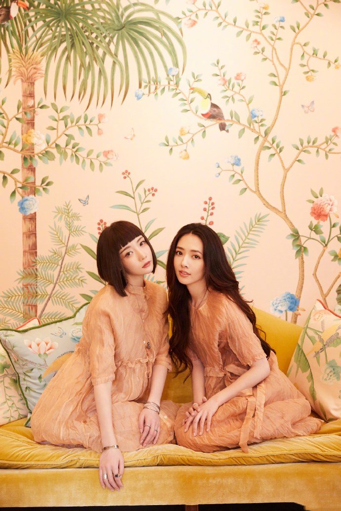 郭碧婷最新晒出的一组闺蜜照也太美了吧,充满意境,文艺范十足_高清