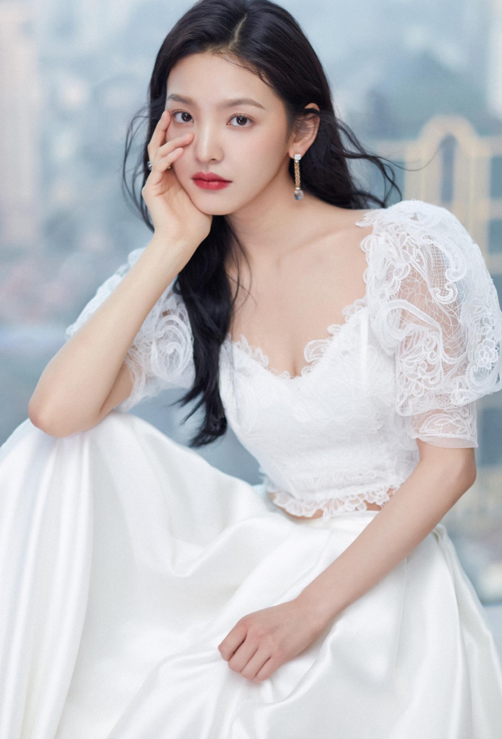 女神章若楠:第6549期气质潮流美图欣赏