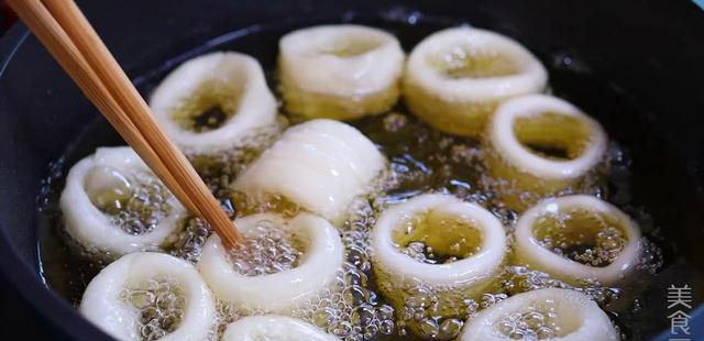 糯米白糖卷既有糯米的嚼劲又有白糖的清甜好吃又过瘾