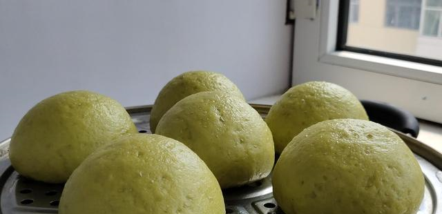 孩子想吃奶黄包,洪洋用最简单的方法,做出升级版的奶黄包,真香休闲区蓝鸢梦想 - Www.slyday.coM 孩子想吃奶黄包,洪洋用最简单的方法,做出升级版的奶黄包,真香休闲区蓝鸢梦想 - Www.slyday.coM