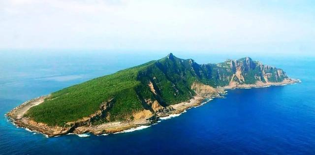 钓鱼岛居然这么美,难怪是我国不可分割的一部分,抽时间赶紧去牛轭礁是