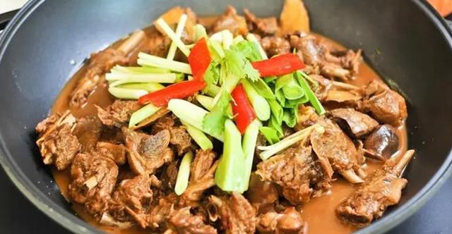 广东传统焖鹅的家常做法酱香浓郁软嫩入味简单易学还好吃