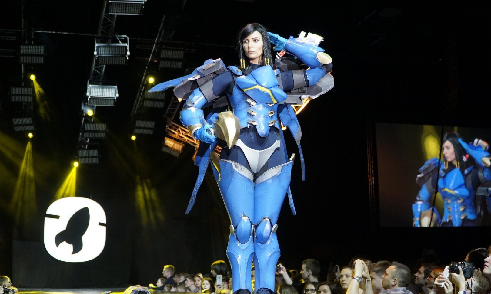 守望先锋—法老之鹰cosplay by:vk.wolfblue 这也太帅了吧