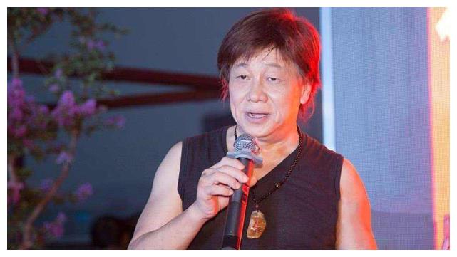 与周星驰反目成仇的明星,朱茵第八,黄圣依第二,吴孟达排第几?