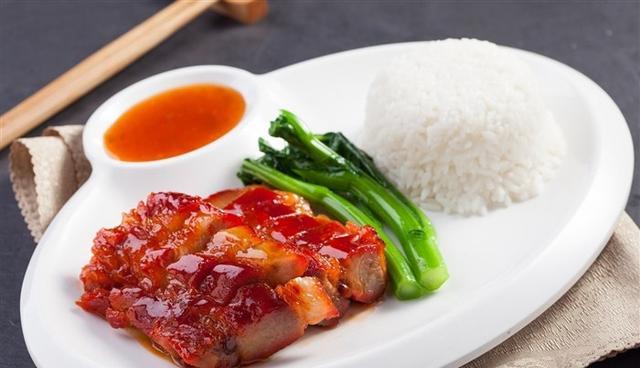 经典快餐叉烧肉盖饭汤汁浓郁肉质鲜嫩做法简单超容易