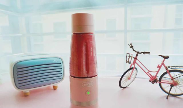 杨梅和荔枝我这样做,酸甜可口,比最近火爆的网红杨荔汤还要好喝休闲区蓝鸢梦想 - Www.slyday.coM 杨梅和荔枝我这样做,酸甜可口,比最近火爆的网红杨荔汤还要好喝休闲区蓝鸢梦想 - Www.slyday.coM