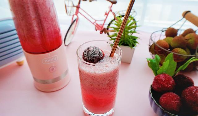 杨梅和荔枝我这样做,酸甜可口,比最近火爆的网红杨荔汤还要好喝休闲区蓝鸢梦想 - Www.slyday.coM 杨梅和荔枝我这样做,酸甜可口,比最近火爆的网红杨荔汤还要好喝休闲区蓝鸢梦想 - Www.slyday.coM