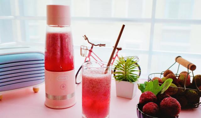 杨梅和荔枝我这样做,酸甜可口,比最近火爆的网红杨荔汤还要好喝休闲区蓝鸢梦想 - Www.slyday.coM 杨梅和荔枝我这样做,酸甜可口,比最近火爆的网红杨荔汤还要好喝休闲区蓝鸢梦想 - Www.slyday.coM