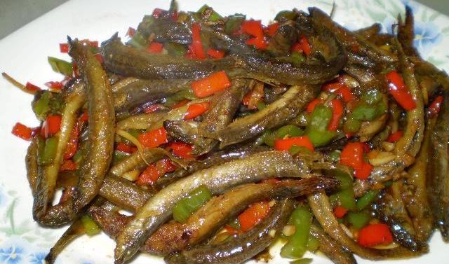 在家炒泥鳅时,下锅前加上这2步,肉质鲜美无腥味|泥鳅|腥味|肉质_新浪