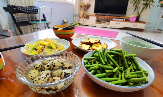 在朋友圈晒老公的厨艺,引发朋友夫妻俩吵架,到底我做错了什么?休闲区蓝鸢梦想 - Www.slyday.coM 在朋友圈晒老公的厨艺,引发朋友夫妻俩吵架,到底我做错了什么?休闲区蓝鸢梦想 - Www.slyday.coM